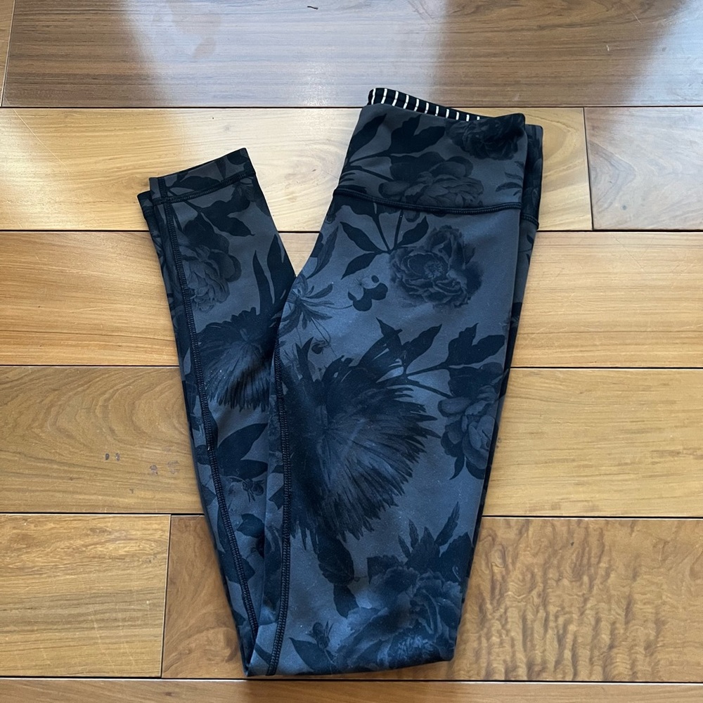 Lululemon Women’s Wunder Under Pant - Bloom/Parallel Stripe - Sz 6